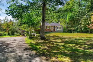 57 Hampstead Rd, Danville, NH 03819 - Photo 4