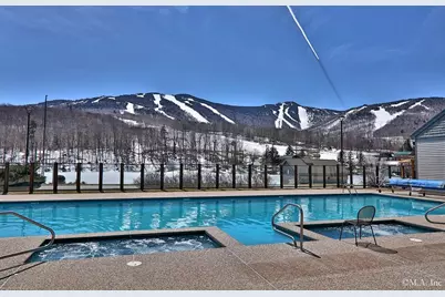 228 East Mountain Road #D GRAND HOTEL 150 II (STACKHOUSE), Killington, VT 05751 - Photo 4