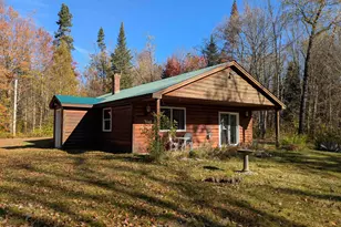 7 Cedric Rd, Pittsburg, NH 03592 - Photo 2