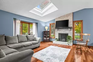 9 Plaza Ave, Hudson, NH 03051 - Photo 4