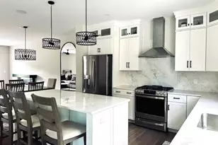 11 Elise Ave, Londonderry, NH 03053 - Photo 2