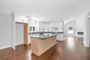 9 Cornstalk Ln, Pelham, NH 03076 - Photo 8