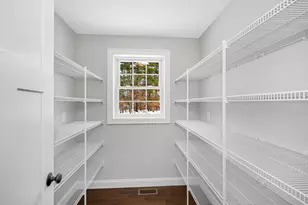 9 Cornstalk Ln, Pelham, NH 03076 - Photo 8