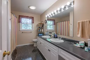 12 Leclair Dr, Hudson, NH 03051 - Photo 50