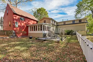 108 Center St, Wolfeboro, NH 03894 - Photo 10