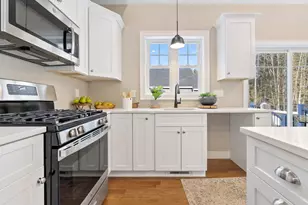 2A Renee Dr, Amherst, NH 03031 - Photo 12