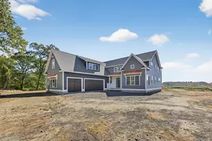 258 N Amherst Rd, Bedford, NH 03110 - Photo 4