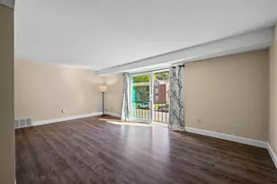 4 Brookside Dr, Exeter, NH 03833 - Photo 4