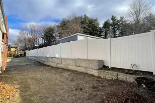 118 W Hillcrest Ave, Manchester, NH 03103 - Photo 34