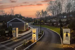 15 Grand Ave, Bedford, NH 03110 - Photo 18