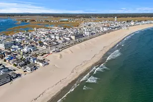 10 Haverhill Ave, Hampton, NH 03842 - Photo 4