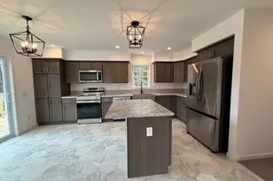 9 Dove Ln, Canaan, NH 03741 - Photo 2