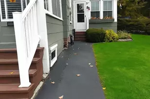 184 Hazen St, Hartford, VT 05001 - Photo 12