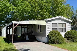 9 Paradise St, Gorham, NH 03581 - Photo 2