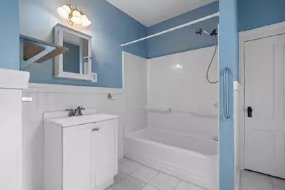 106 Bismark Street, Manchester, NH 03102 - Photo 12