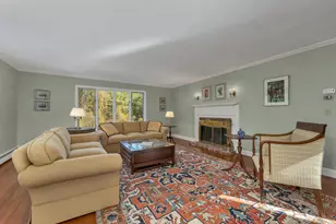 427 N Main St, Wolfeboro, NH 03894 - Photo 16