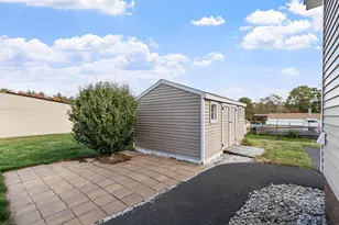 18 Lilac Ct, Raymond, NH 03077 - Photo 32