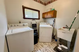 437 Forbush Ave, Berlin, NH 03570 - Photo 14