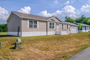 72 Diamondback Dr, Rochester, NH 03867 - Photo 2