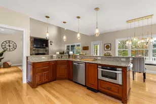 38 Wisteria Dr, Dover, NH 03820 - Photo 12