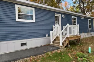 139 Robinhood Dr, Exeter, NH 03833 - Photo 2