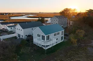 16 Bruce St, Hampton, NH 03842 - Photo 2