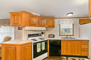 38 Rosemary St, Salem, NH 03079 - Photo 14