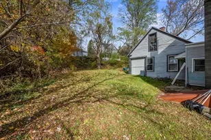 93 Pleasant St, Littleton, NH 03561 - Photo 40