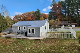 7 Memorial Dr, Claremont, NH 03743 - Photo 4