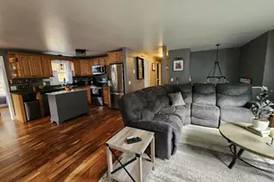 7 Memorial Dr, Claremont, NH 03743 - Photo 6