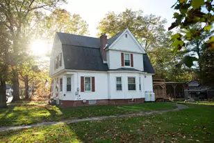 35 Woodland St, Claremont, NH 03743 - Photo 2