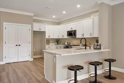 10100 S Willow Street #101, Manchester, NH 03103 - Photo 10