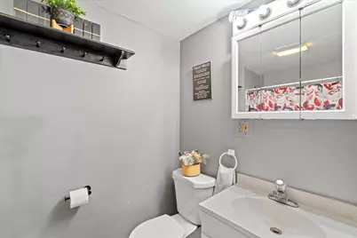 73 W Main Street, Hillsboro, NH 03244 - Photo 32