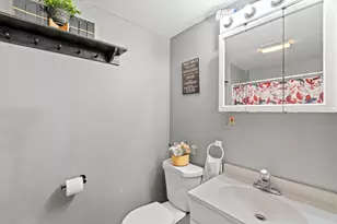 73 W Main St, Hillsboro, NH 03244 - Photo 32