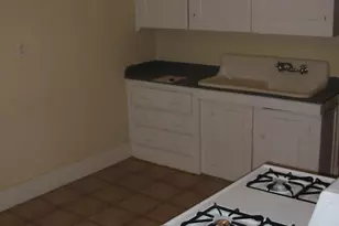 102 Orange St, Manchester, NH 03104 - Photo 8