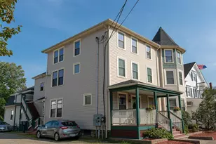 407 Lafayette Rd, Hampton, NH 03842 - Photo 2