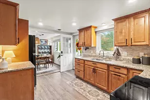 16 Stone Rd, Stoddard, NH 03464 - Photo 22