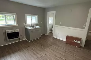 150 S Main St, Newport, NH 03773 - Photo 6