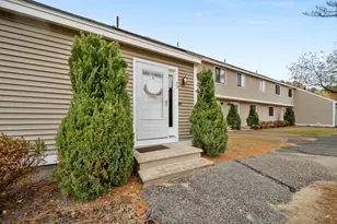 69 Bayberry Ln, Londonderry, NH 03053 - Photo 2