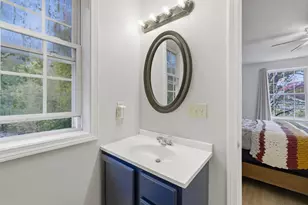 121 Peabody Ave, Manchester, NH 03109 - Photo 18