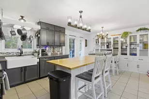 121 Peabody Ave, Manchester, NH 03109 - Photo 8