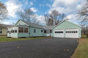 142 Brattleboro Rd, Hinsdale, NH 03451 - Photo 2