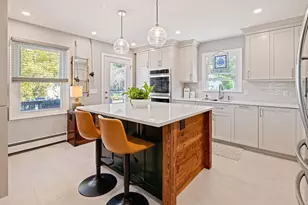 17 Alderwood Ct, Claremont, NH 03743 - Photo 2