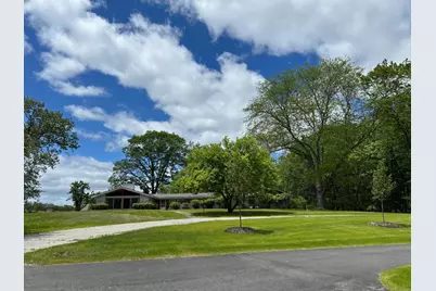 19 Bartlett Avenue, Nashua, NH 03064 - Photo 4