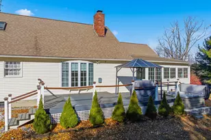 276 N Amherst Rd, Bedford, NH 03110 - Photo 28