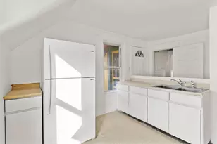 278 Auburn St, Manchester, NH 03103 - Photo 16