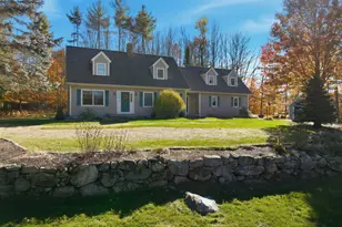 5 Clover Ridge Rd, Meredith, NH 03253 - Photo 2