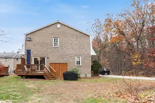 193 Fieldstone Dr, Londonderry, NH 03053 - Photo 2