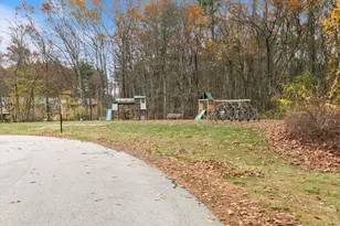 193 Fieldstone Dr, Londonderry, NH 03053 - Photo 16