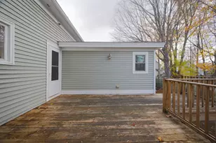 48 Winter St, Exeter, NH 03833 - Photo 8
